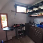 Acogedor Departamento Interior Con Acceso Independiente Y Estacionamiento